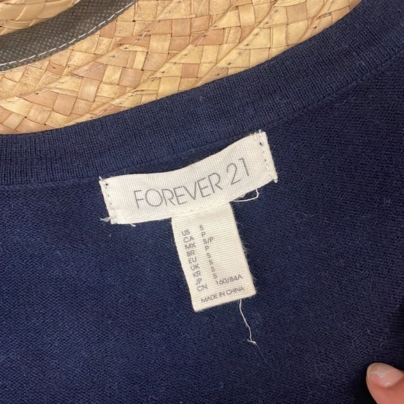 FOREVER21 front open V-neck sweater - Picture 6 of 7